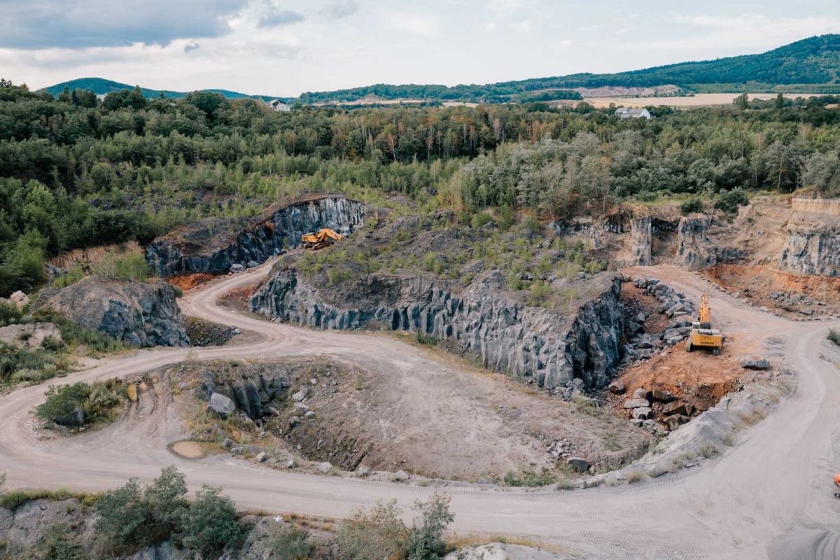 Über uns MENDIGER BASALT Schmitz Naturstein GmbH & Co. KG